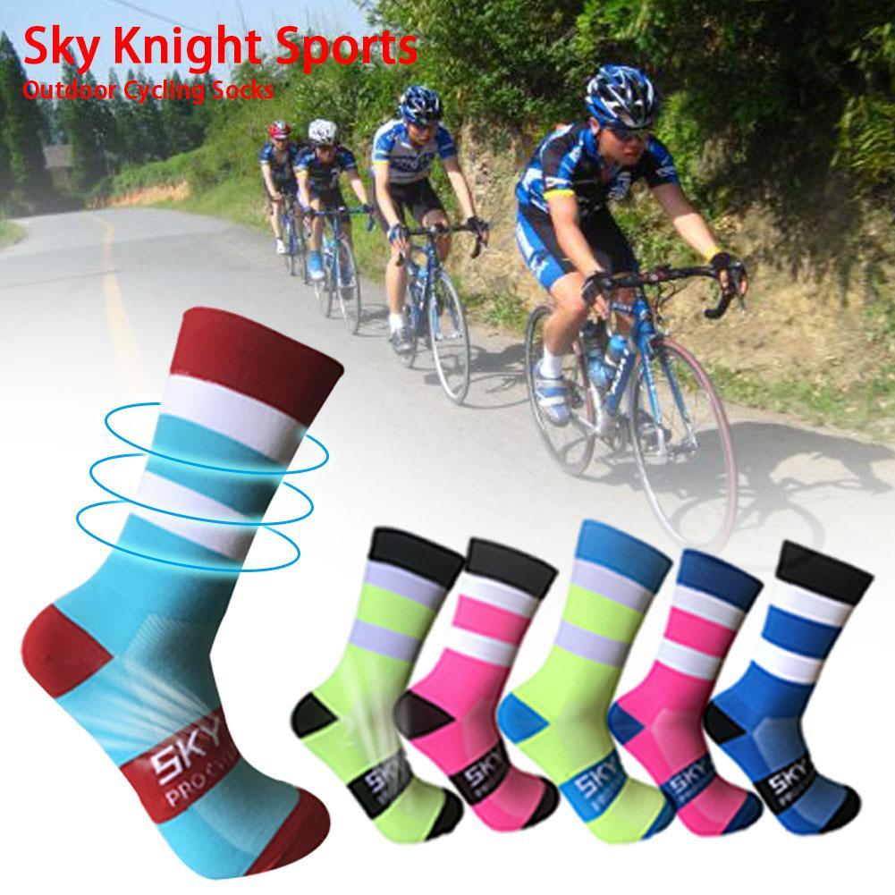High Quality Chinlon Sports Outdoor Cycling Socks Left and Right Feet Wave Point Striped Bikes Socks Calcetines Ciclismo